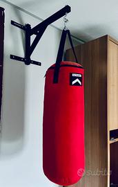 Sacco da boxe + guantoni Leone