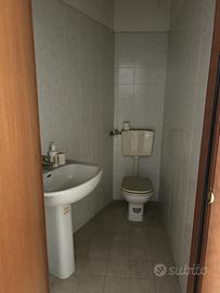 Locale commerciale mq 200 circa