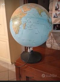 mappamondo luminoso 