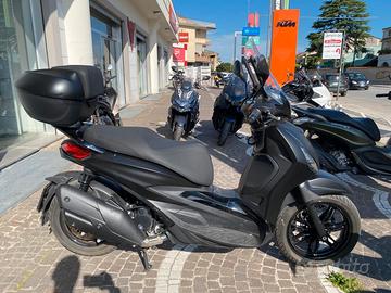Piaggio Beverly 400 - 2024