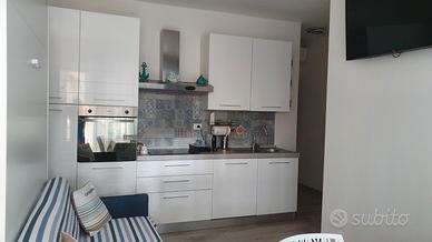 Bilocale ristruttutato ed arredato