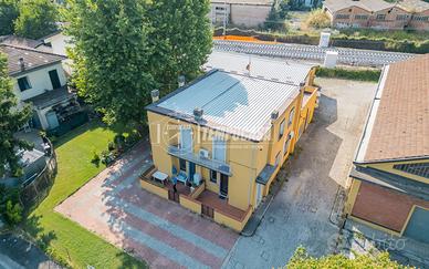 BILOCALE AL PIANO TERRA CON AUTORIMESSA