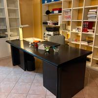 Scrivania 200x90 cm con cassetti