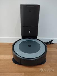 iRobot Roomba-Aspirapolvere autosvuotante 