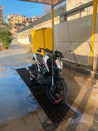 KTM DUKE 390 2021