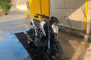 KTM DUKE 390 2021