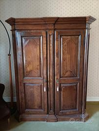 mobile in legno antico