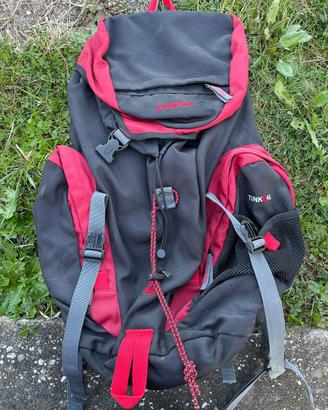 Zaino Invicta da montagna