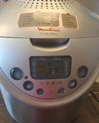 Macchina Moulinex per fare pane in casa 