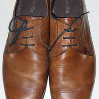 Scarpe eleganti stringate marroni