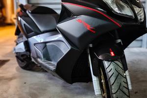 Aprilia srv 850