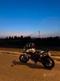 Benelli bn 125 danneggiato