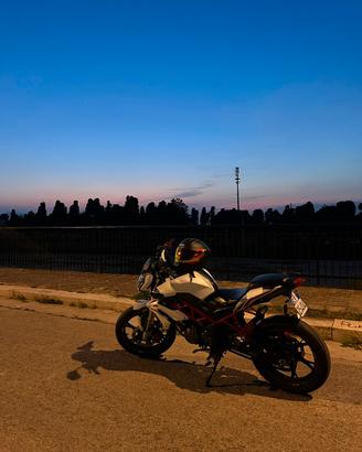 Benelli bn 125 danneggiato