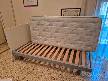 Lettino singolo più materasso.