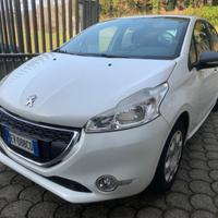 Peugeot 208 1.4 HDi 68 CV 5 porte Allure