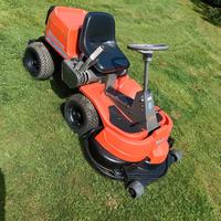 trattorino tagliaerba Husqvarna