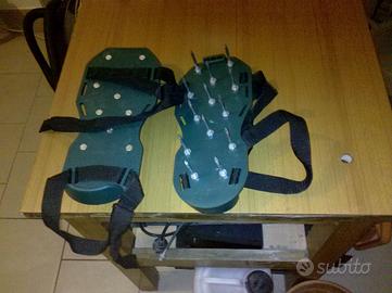 scarpe chiodate da giardino