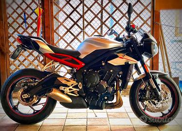 Triumph Street Triple R 765