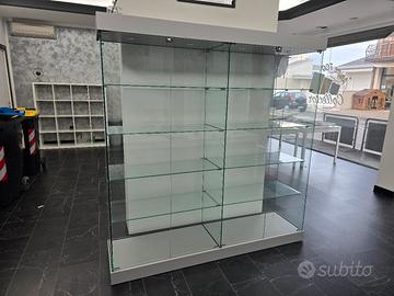Coppia Vetrine in vetro con luci con serratura 