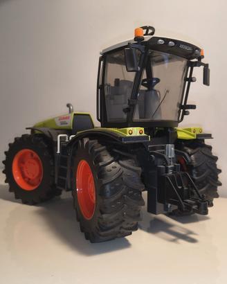 class 5000 xerion bruder