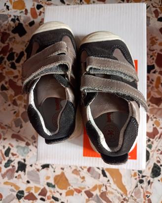 scarpe bambino taglia 22