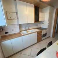 Cucina 330x60x240 completa di tavolo e 4 sedie