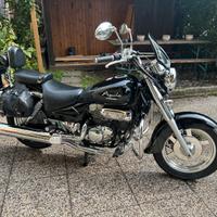 Hyosung  Aquila, custom 250 cc