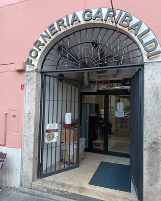 Attivita' tavola calda - bar - pizzeria