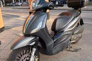 Piaggio Beverly 300 con bauletto - 10.000km