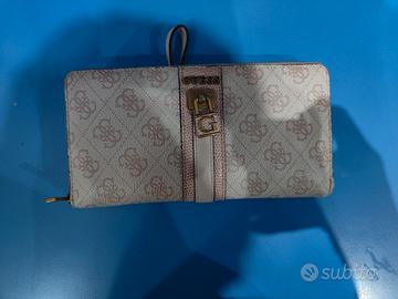 portafoglio Guess rosa