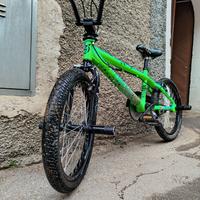 bicicletta bmx