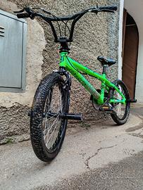 bicicletta bmx
