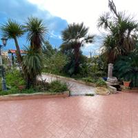 Appartamento con spzio esterno-via stellato