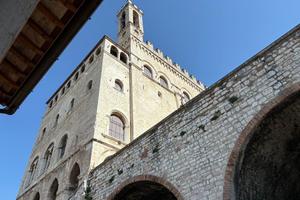 PALAZZO A GUBBIO