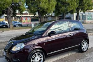 Lancia ypsilon platino gpl