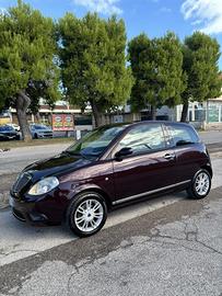 Lancia ypsilon platino gpl