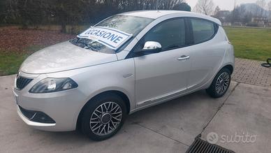 Lancia Ypsilon 1.0 FireFly 5 porte S&S Hybrid Ecoc