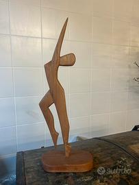 Statua in legno