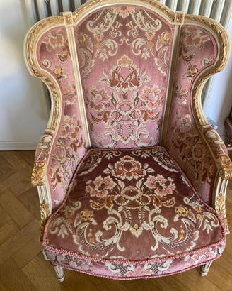 Poltrona in stile color rosa antico