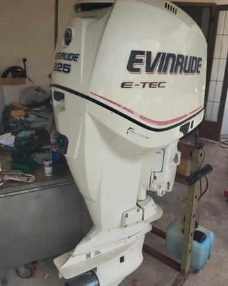 Evinrude 225 e Tec