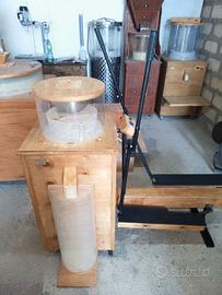 Mulino a pietra a pedalata ellittica