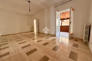 4 LOCALI A BITONTO