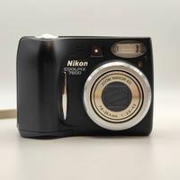 Digicam Nikon Coolpix 7600