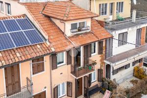 CASA SEMINDIPENDENTE A MARENTINO