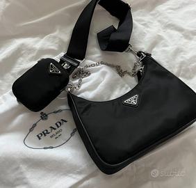Borsa mini Prada Re-Edition 2005 a mano e a spalla