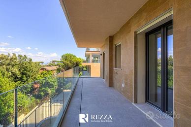 Appartamento di 82 m² con 3 locali e box auto a Ro