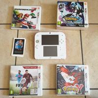 Nintendo 2DS Special Edition + 4 giochi