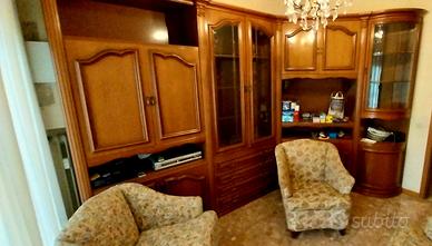 SALOTTO CON LIBRERIA