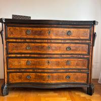 Mobile antico Canterano