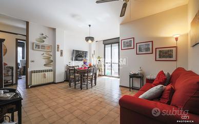 CPA17 CINQUE LOCALI IN CENTRO AD ANZOLA